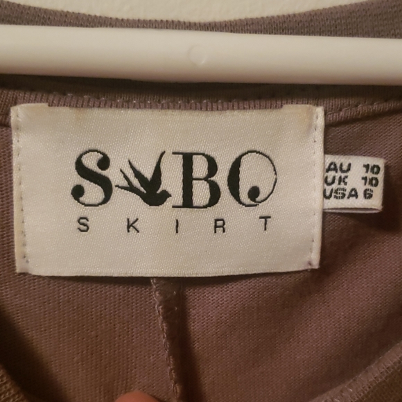 Sabo Skirt Mocha T-Shirt Dress - Picture 3 of 3